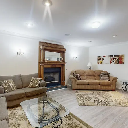 4 Bed 4 Bath Vacation Home In Mineral